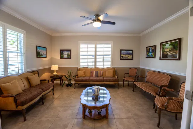 Residence photo 6