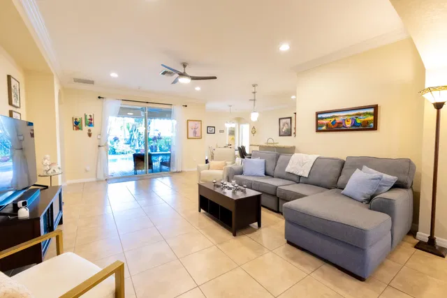 Residence photo 11