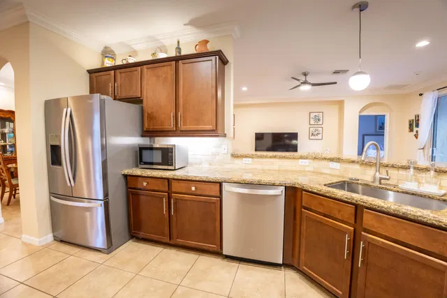 Residence photo 18