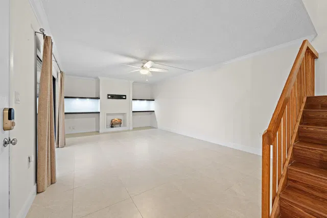 Residence photo 4