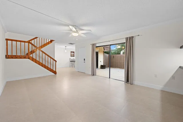 Residence photo 6