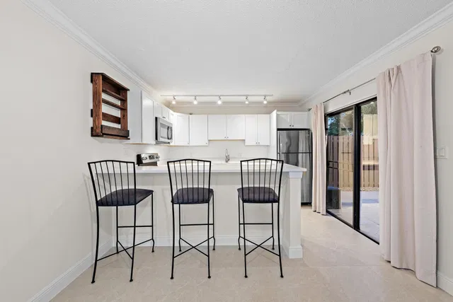 Residence photo 8