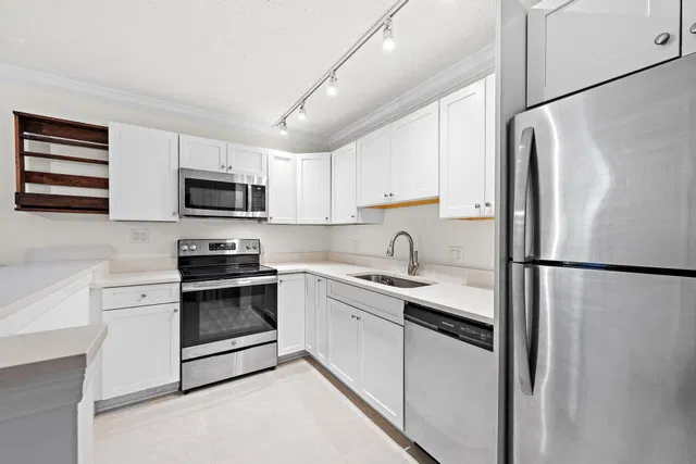 Residence photo 9