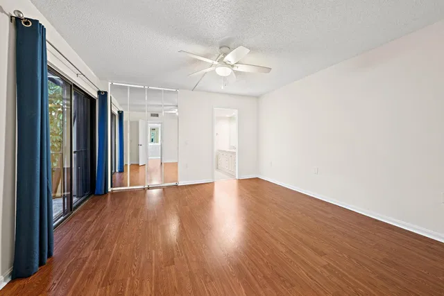Residence photo 13