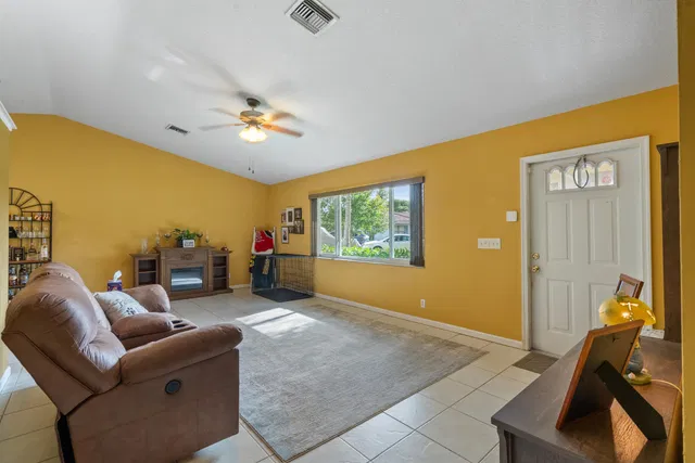 Residence photo 6
