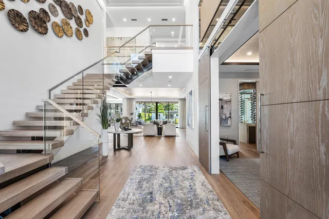Golden Harbour Residence photo 3