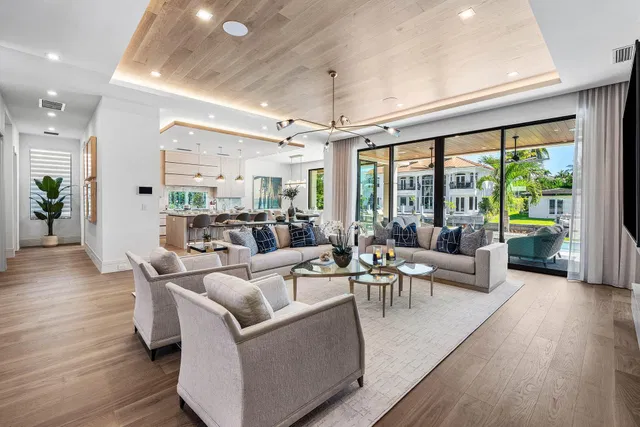 Golden Harbour Residence photo 6
