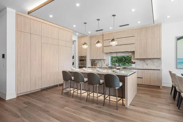 Golden Harbour Residence photo 8