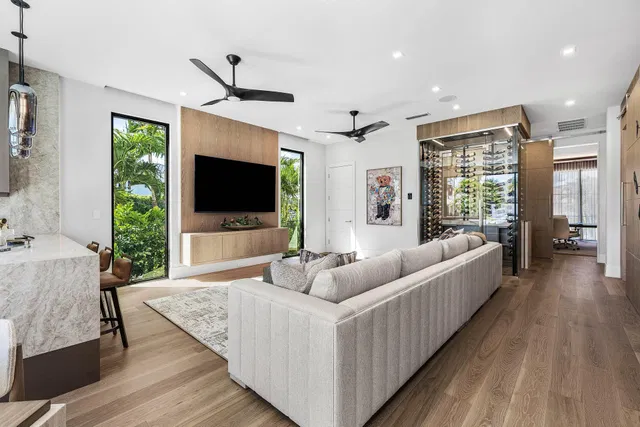 Golden Harbour Residence photo 17
