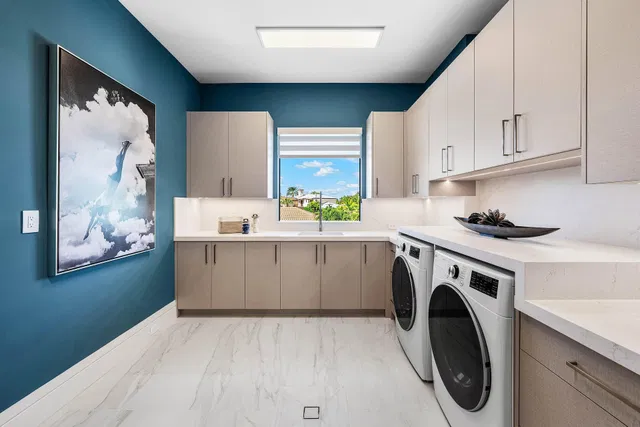 Golden Harbour Residence photo 30