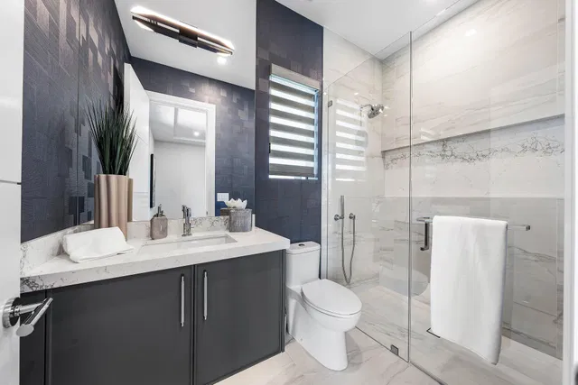 Golden Harbour Residence photo 32