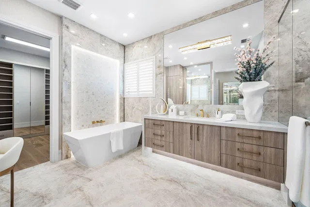 Golden Harbour Residence photo 33