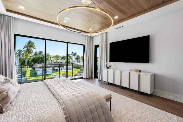 Golden Harbour Residence photo 41