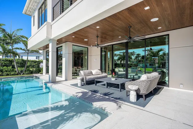 Golden Harbour Residence photo 47