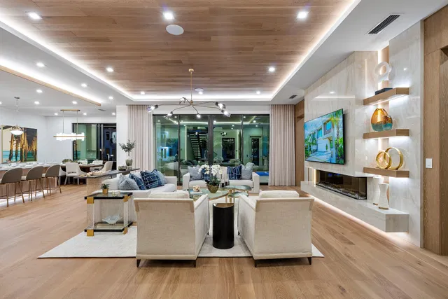 Golden Harbour Residence photo 61