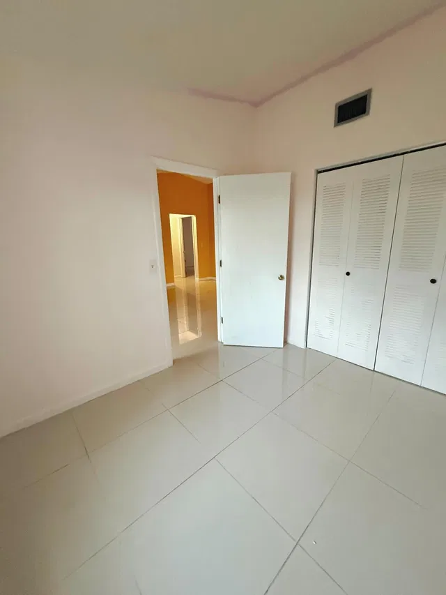  Residence photo 11