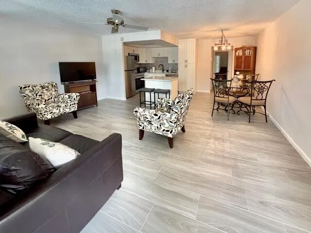 Residence photo 5
