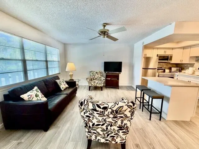 Residence photo 8