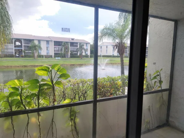 Unit F1 photo 15