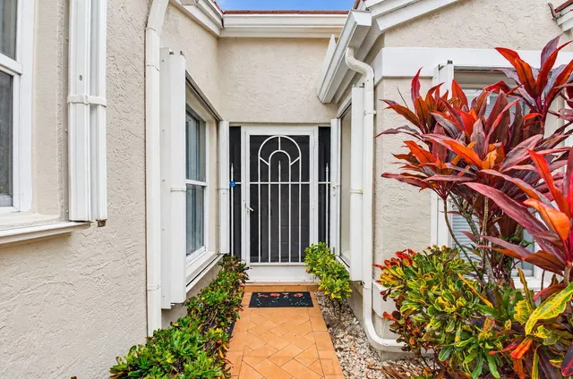 Residence photo 3