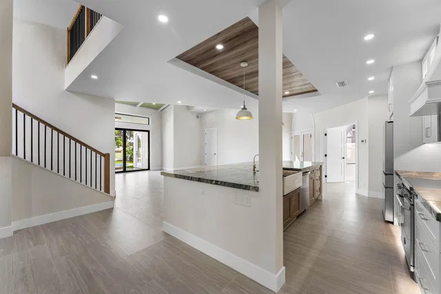 Eastpointe Country Club Residence photo 12