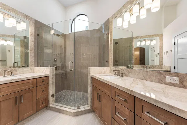 Eastpointe Country Club Residence photo 17