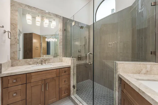 Eastpointe Country Club Residence photo 18