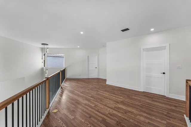 Eastpointe Country Club Residence photo 23