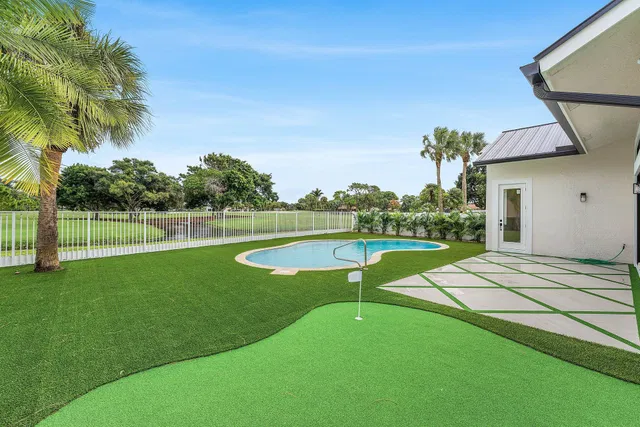Eastpointe Country Club Residence photo 31