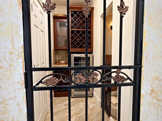  Residence photo 23