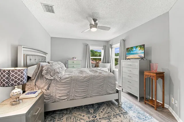  Residence photo 24