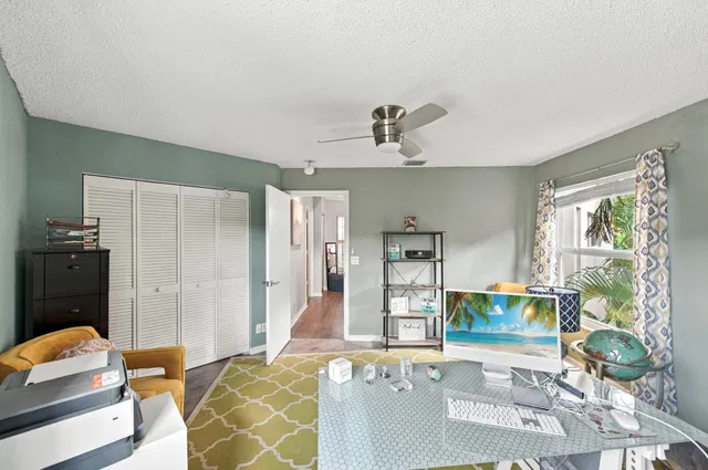  Residence photo 29