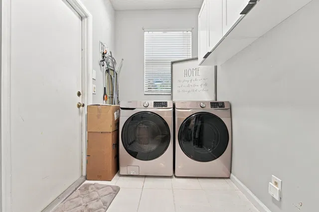  Residence photo 30