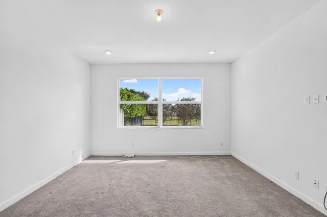 Residence photo 10