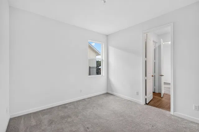 Residence photo 19