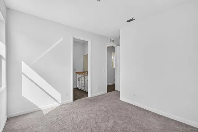 Residence photo 20