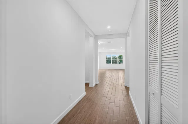 Residence photo 30