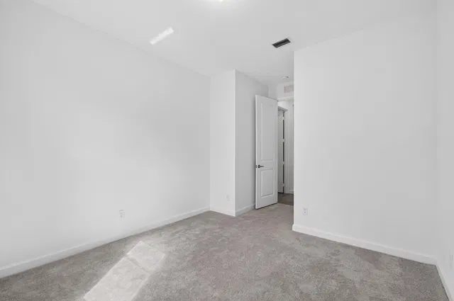Residence photo 34