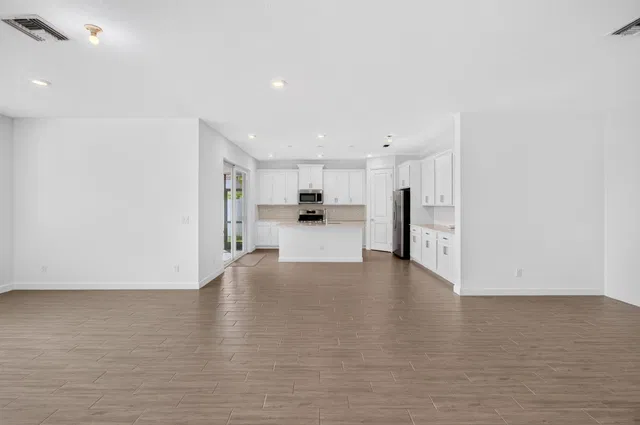Residence photo 48