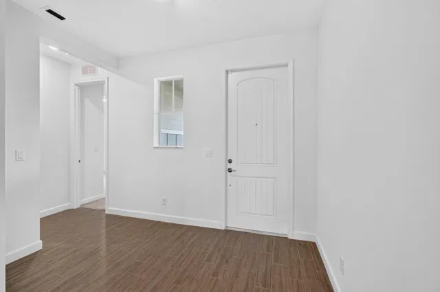 Residence photo 77