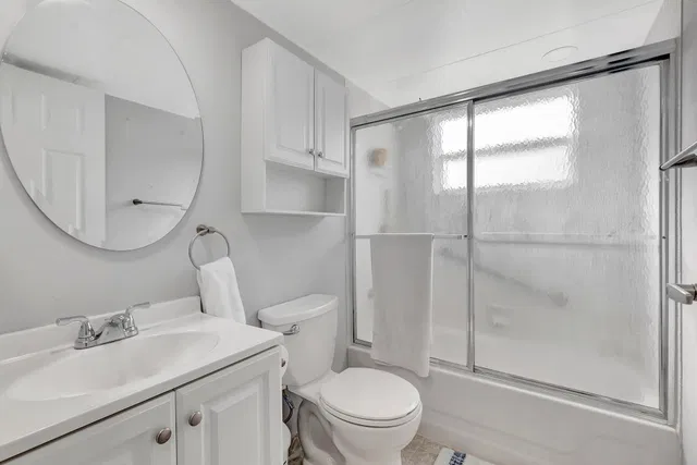  Unit 65 photo 13