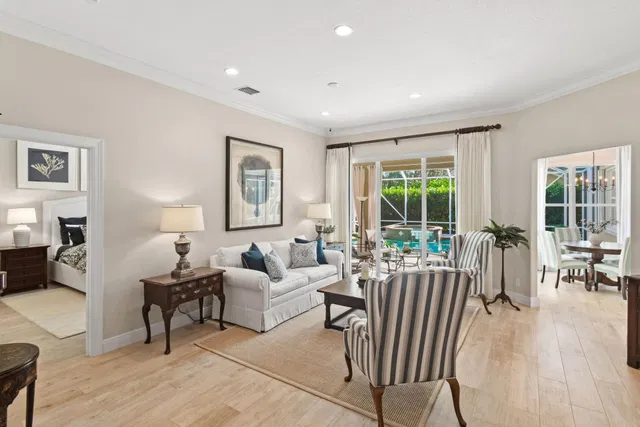 Residence photo 5