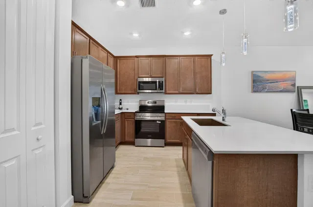 Residence photo 6