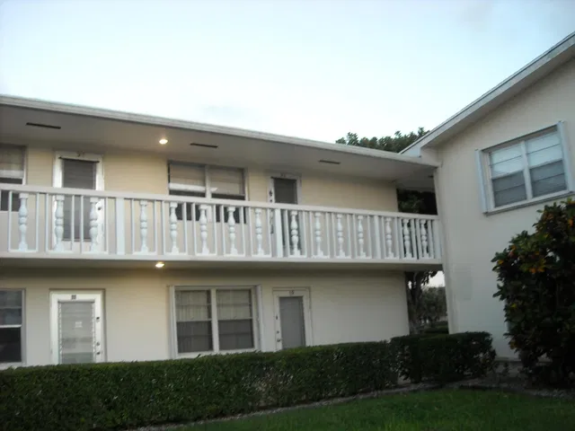 Residence photo 3