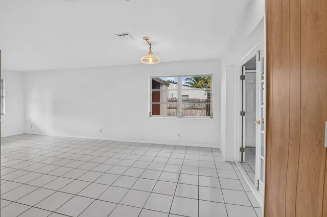 Residence photo 19