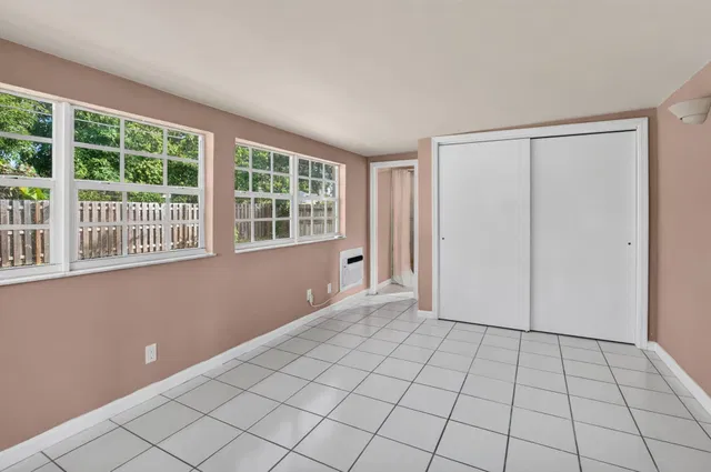 Residence photo 32