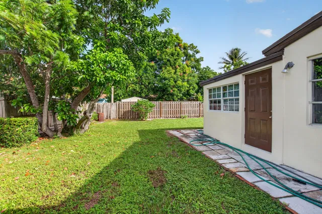 Residence photo 33