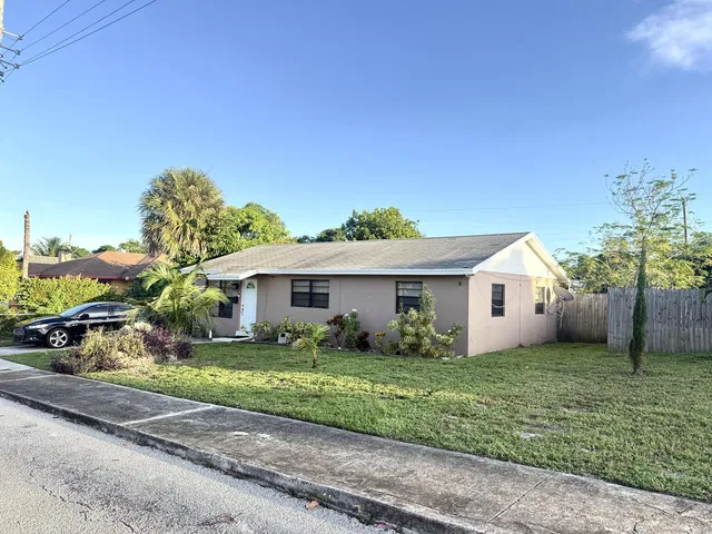 West Palm Beach Residence photo 2