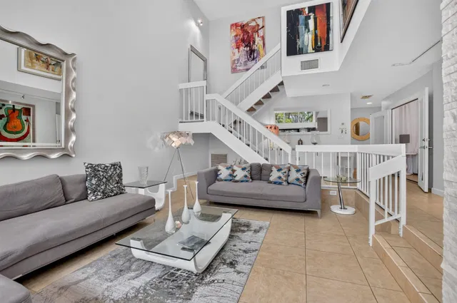 Residence photo 5