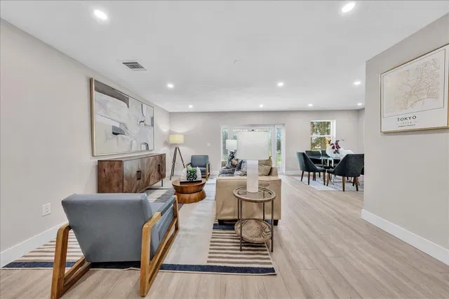 West Palm Beach Residence photo 11